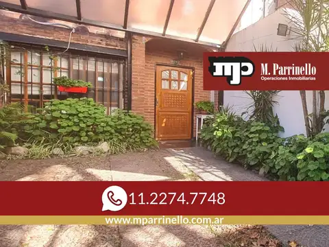 Encantador Duplex de 4 Ambientes con Patio, Piscina y Cochera: ¡Tu Nuevo Hogar te Espera  En Venta