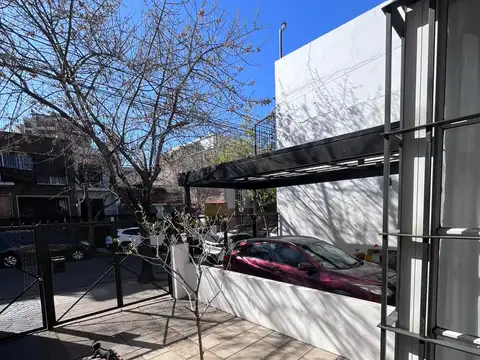 Depto Tipo Casa en Venta con 1 cocheras