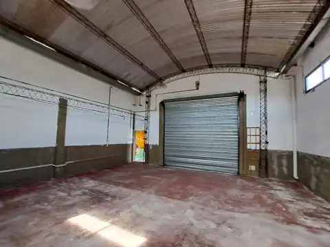 Venta | Galpón | 60 m² | Amplio terreno libre | Fray Luis Beltrán