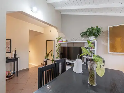 En venta PH tres ambientes, muy buen estado, en planta alta, balcón, Villa Ballester