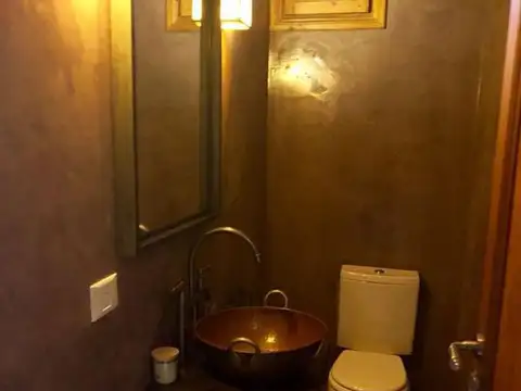 Casa 6 ambientes con 4 baños