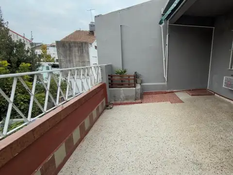 Depto Tipo Casa en Alquiler de 4 ambientes