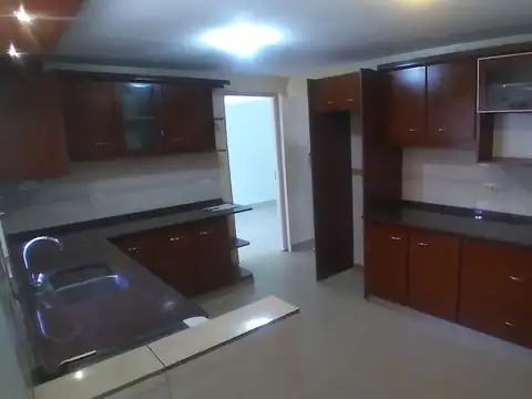 Casa - Alquiler - Argentina, Bella Vista - Av. San Martin 2398