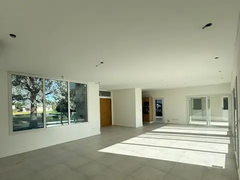 Casa en Alquiler de 3 dormitorios