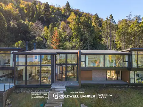 Casa 9 ambientes con 5 baños