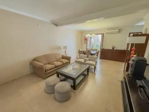 Casa 4 ambientes con 4 baños