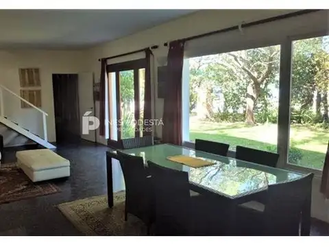 Casa en Alquiler de 4 dormitorios