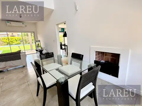 Casa en Venta en Sausalito, USD 232.000