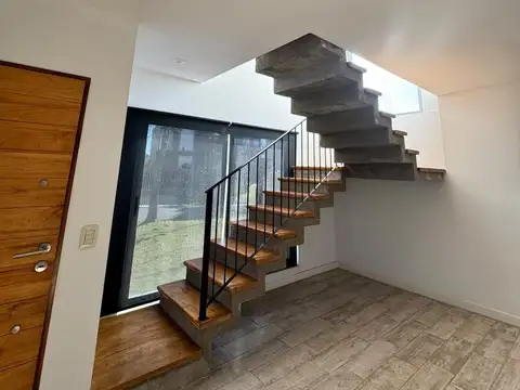 Casa en Venta en Belén de Escobar, USD 275.000