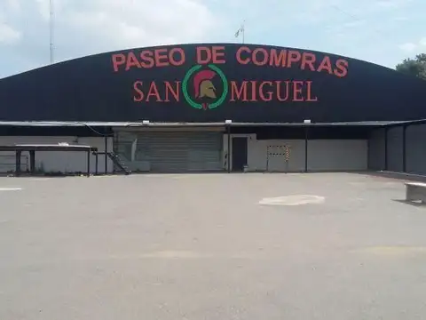 Av. Pres. Arturo U. Illia 5000