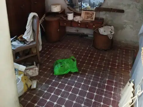 Casa 6 ambientes con 2 baños