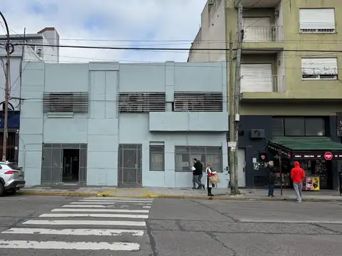 Venta  de edificio comercial en centro de Quilmes