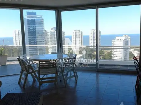 Pent house 3 dormitorios + dependencia de servicio! en Punta del Este!