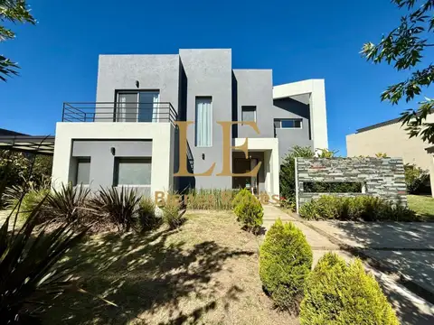 Casa en Venta al Noreste