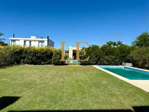 Casa en Venta en El Cantón, USD 298.000
