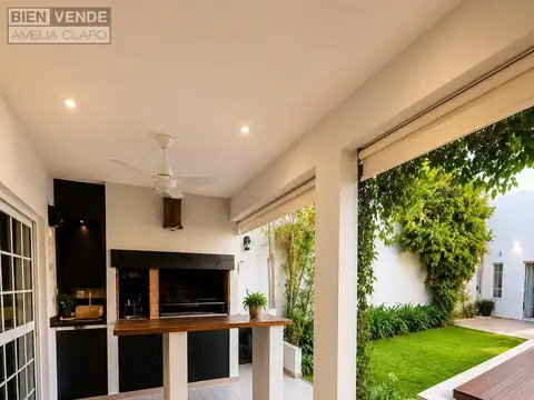 Casa en Venta con 1 cochera
