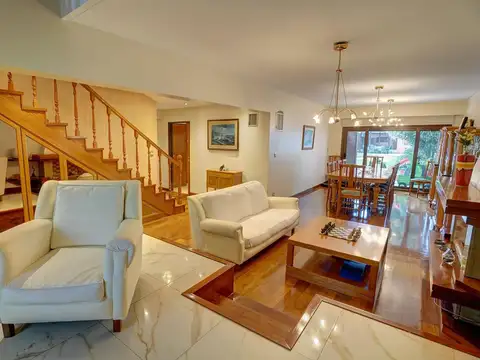 Exclusiva Casa 5 Ambientes con Quincho, Parrilla y Piscina en Gral. San Martín