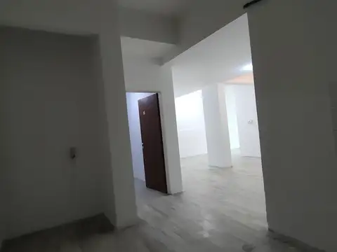Oficina en Alquiler al Este