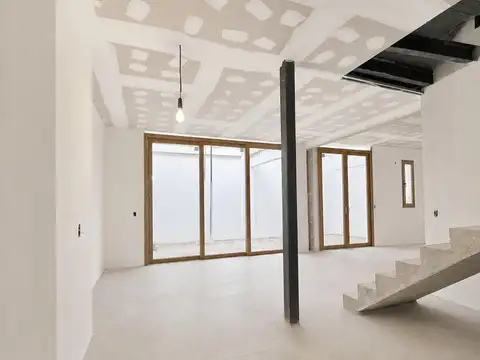 Depto Tipo Casa en Venta de 3 ambientes