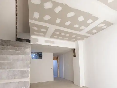 Depto Tipo Casa 3 ambientes con 3 baños
