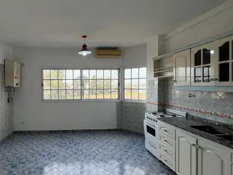 Humboldt 100, Piso 4