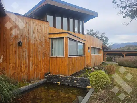 Venta casa 4 dormitorios - B.º Peñon del Lolog - San Martin de los Andes