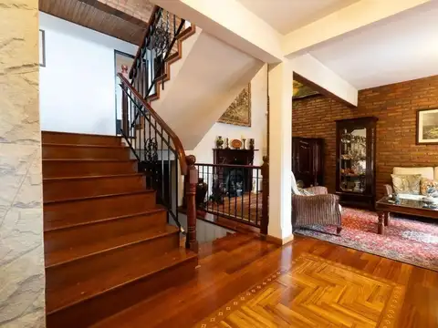 Casa 5 ambientes con 3 baños