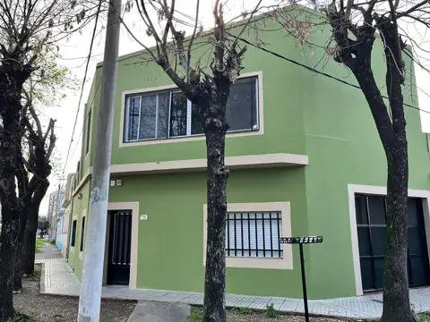 Casa Alquiler 2 dormitorios y cochera Rosario