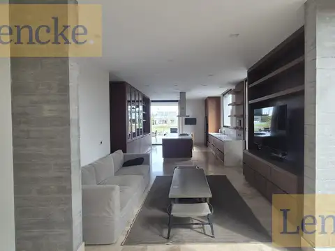 Casa en Venta al Oeste