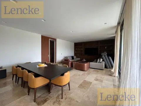 Casa en Venta en Albanueva, USD 2.200.000