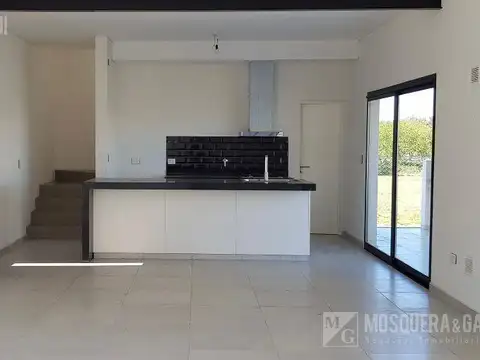 Casa en Alquiler de 3 dormitorios
