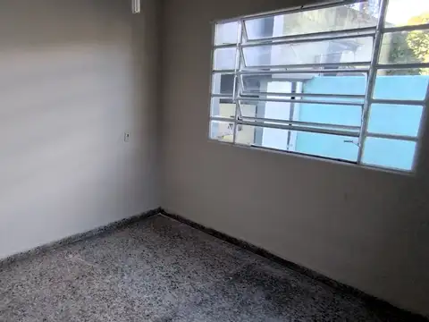 Depto Tipo Casa en Alquiler de 2 dormitorios