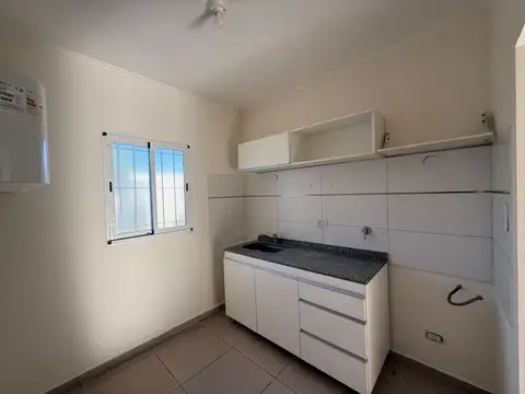 Casa en Alquiler con 1 cochera