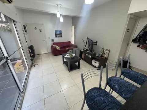 Depto Tipo Casa en Venta de 2 ambientes