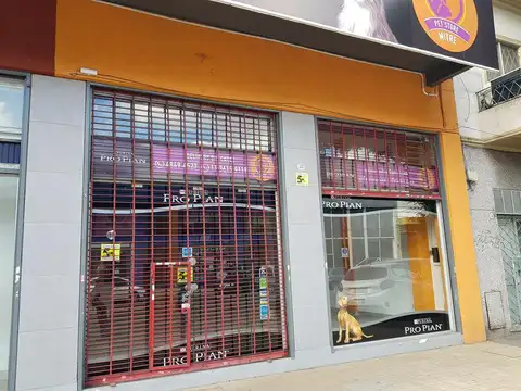 Amplio Local en  excelente ubicación