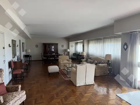 Departamento en Venta de 6 ambientes