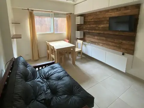 56 e/ 9 y 10 700