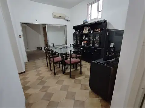 VENTA PH S EXPENSAS PB Y 1° PISO FRENTE Y TERRAZA