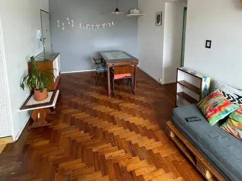 Alquiler – Amplio Departamento de 4 Ambientes Conde 1800