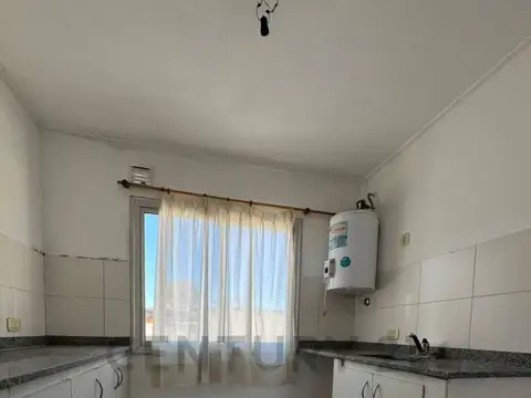 Oficina 3 ambientes con 1 baño