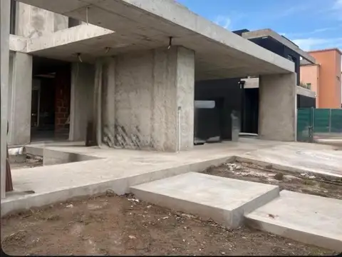 Casa en venta al lago en Amarras, Puerto de Escobar, Cazador