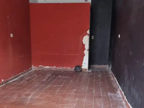 Local en Alquiler en Parque San Martín, $ 380.000