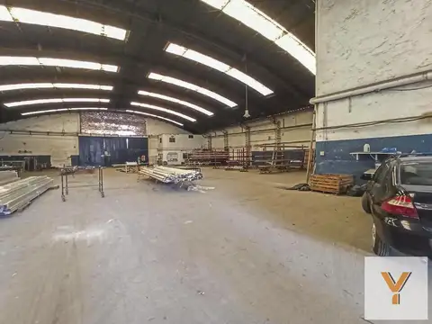 Nava Industrial en venta - Oficinas - 3 Baños - Cocheras - 2.500Mts2 - Rosario