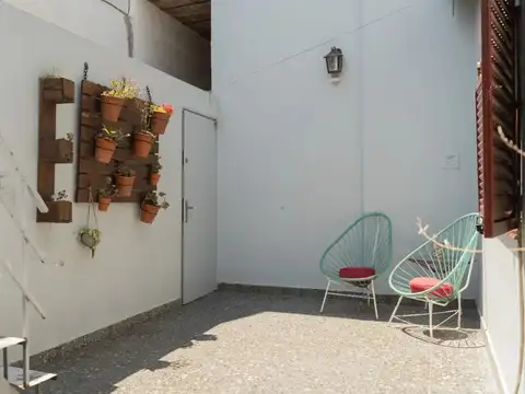 Depto Tipo Casa 4 ambientes con 2 baños