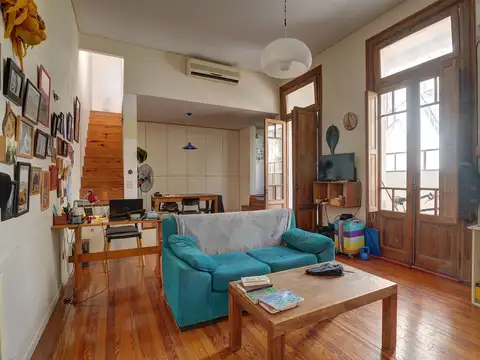 Depto Tipo Casa en Venta 81 años