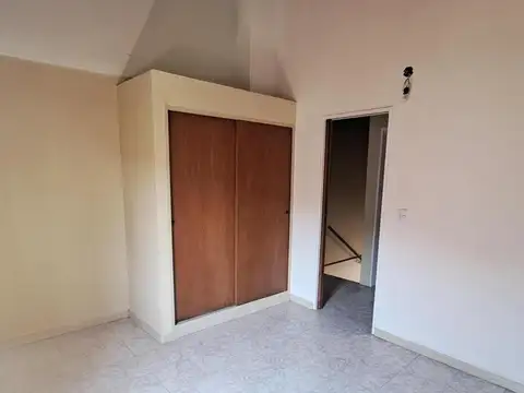Venta de duplex dentro de complejo de 3 ambientes con cochera