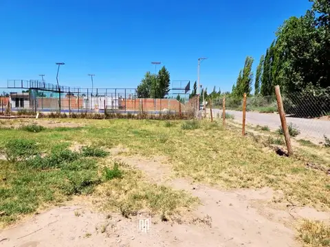 Terreno en esquina RIO NEGRO Y JORGE CAFRUNE - FERNANDEZ ORO
