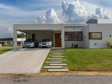 Casa en Venta en San Vicente, USD 210.000