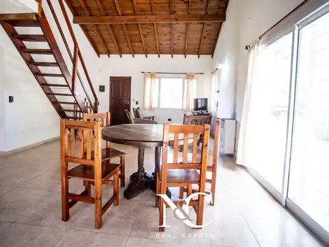 Casa 4 ambientes con 2 baños