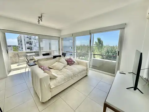 Departamento en Alquiler con 1 cocheras